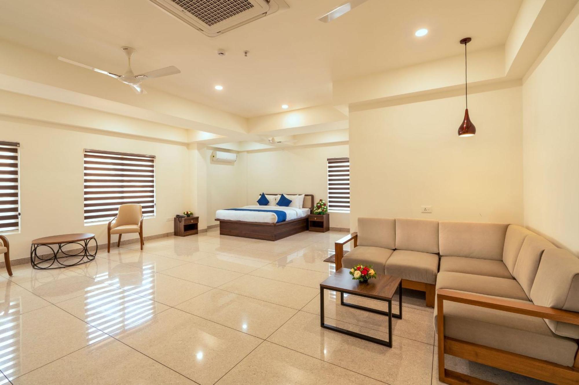 Kumbanad Heritage Hotel Vennikulam Extérieur photo