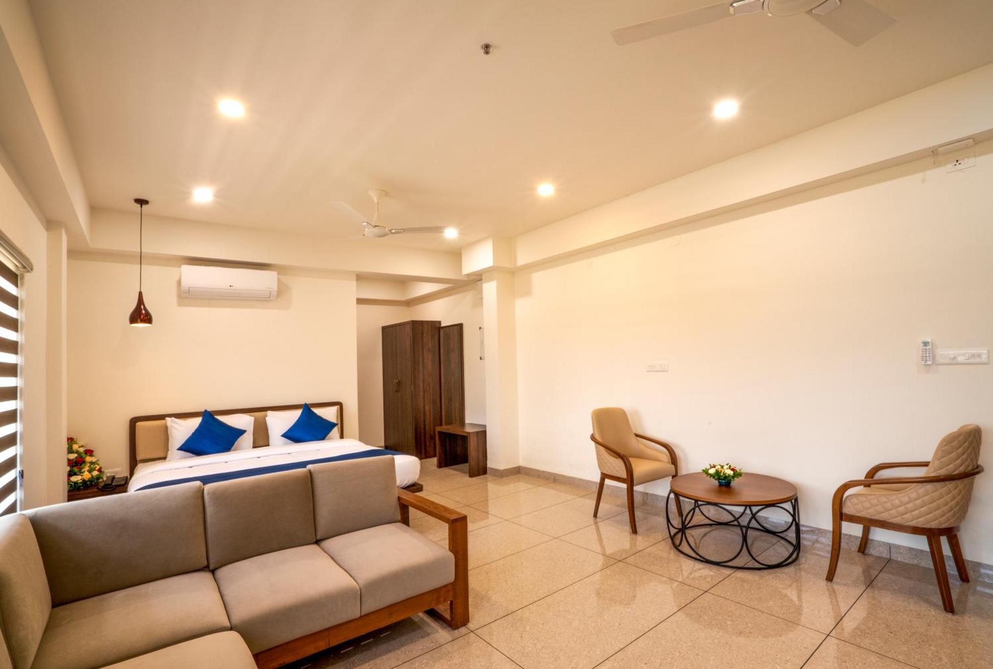 Kumbanad Heritage Hotel Vennikulam Extérieur photo