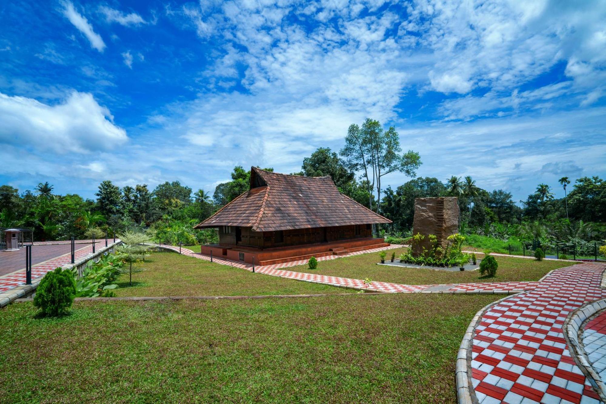 Kumbanad Heritage Hotel Vennikulam Extérieur photo